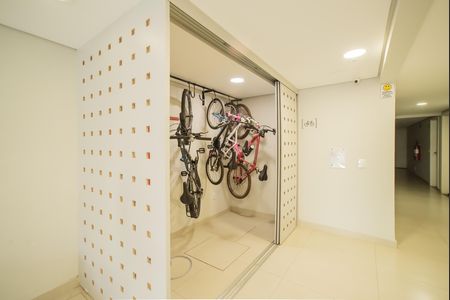 Studio à venda com 34m², 1 quarto e sem vaga Studio à venda com 34m², 1 quarto e sem vagaÁrea comum - Bicicletário