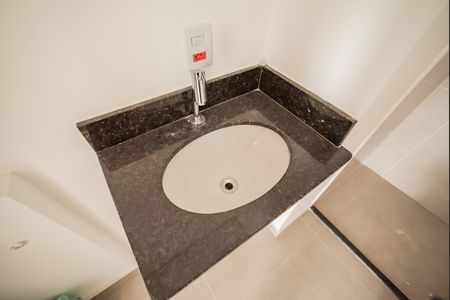 Banheiro de kitnet/studio à venda com 1 quarto, 34m² em Bosque da Saúde, São Paulo