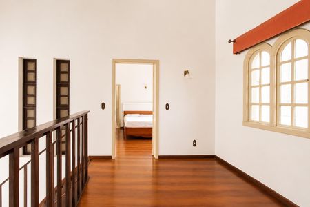 Casa para alugar com 520m², 4 quartos e 5 vagas