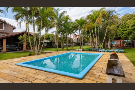 Casa para alugar com 520m², 4 quartos e 5 vagas