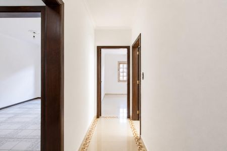 Casa para alugar com 520m², 4 quartos e 5 vagas