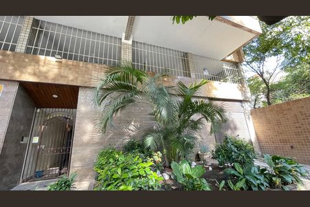 Apartamento para alugar com 92m², 2 quartos e 1 vaga