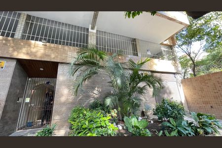 Apartamento para alugar com 92m², 2 quartos e 1 vaga Apartamento para alugar com 92m², 2 quartos e 1 vagaFachada