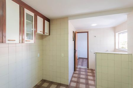 Apartamento para alugar com 92m², 2 quartos e 1 vagaCozinha