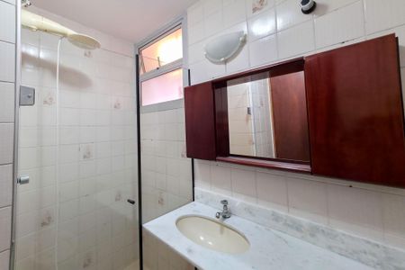 Apartamento à venda com 74m², 2 quartos e 1 vaga Apartamento à venda com 74m², 2 quartos e 1 vagaBanheiro da Suíte