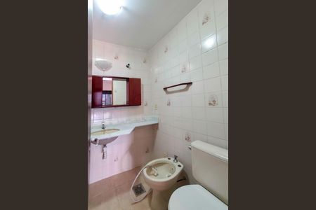 Apartamento à venda com 74m², 2 quartos e 1 vaga Apartamento à venda com 74m², 2 quartos e 1 vagaBanheiro da Suíte
