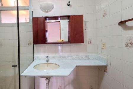 Apartamento à venda com 74m², 2 quartos e 1 vaga Apartamento à venda com 74m², 2 quartos e 1 vagaBanheiro da Suíte