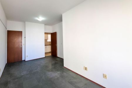 Sala de apartamento à venda com 2 quartos, 74m² em Cambuí, Campinas