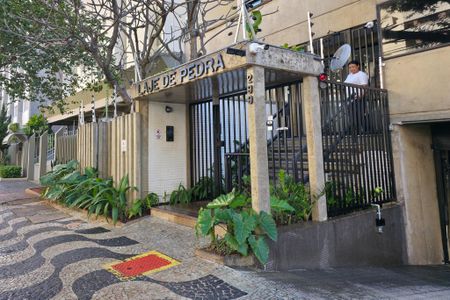 Apartamento à venda com 74m², 2 quartos e 1 vaga Apartamento à venda com 74m², 2 quartos e 1 vagaFachada