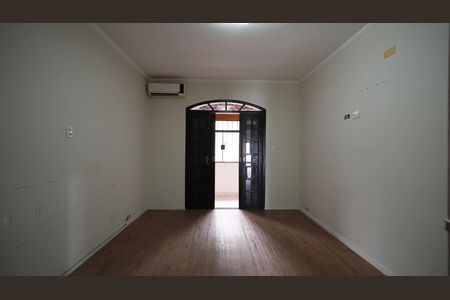 Casa para alugar com 4 quartos, 380m² em Vila Eldizia, Santo André