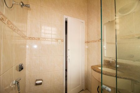 Apartamento para alugar com 100m², 3 quartos e sem vaga Apartamento para alugar com 100m², 3 quartos e sem vagaBanheiro Social
