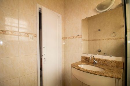 Apartamento para alugar com 100m², 3 quartos e sem vaga Apartamento para alugar com 100m², 3 quartos e sem vagaBanheiro Social