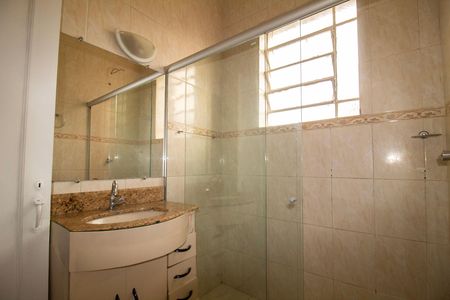 Apartamento para alugar com 100m², 3 quartos e sem vaga Apartamento para alugar com 100m², 3 quartos e sem vagaBanheiro Social