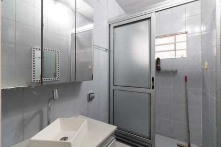 Casa à venda com 140m², 3 quartos e 2 vagasBanheiro