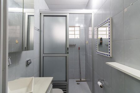 Casa à venda com 140m², 3 quartos e 2 vagasBanheiro