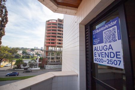 Apartamento para alugar com 226m², 4 quartos e 3 vagas Apartamento para alugar com 226m², 4 quartos e 3 vagasJanela Suite