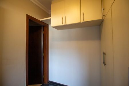 Apartamento para alugar com 226m², 4 quartos e 3 vagas Apartamento para alugar com 226m², 4 quartos e 3 vagasQuarto de Serviço