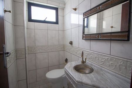 Apartamento para alugar com 226m², 4 quartos e 3 vagas Apartamento para alugar com 226m², 4 quartos e 3 vagasLavabo