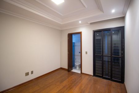 Apartamento para alugar com 226m², 4 quartos e 3 vagas Apartamento para alugar com 226m², 4 quartos e 3 vagasSuite 4