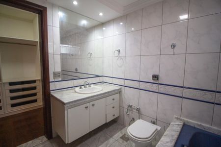 Apartamento para alugar com 226m², 4 quartos e 3 vagas Apartamento para alugar com 226m², 4 quartos e 3 vagasBanheiro da Suíte 3