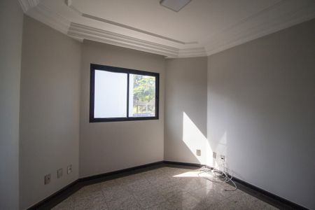 Apartamento para alugar com 226m², 4 quartos e 3 vagas Apartamento para alugar com 226m², 4 quartos e 3 vagasEscritorio