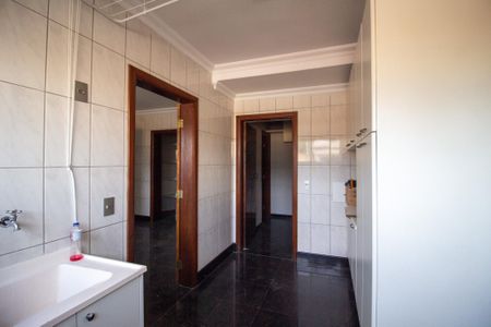 Apartamento para alugar com 226m², 4 quartos e 3 vagas Apartamento para alugar com 226m², 4 quartos e 3 vagasÁrea de Serviço