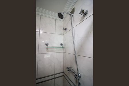 Apartamento para alugar com 226m², 4 quartos e 3 vagas Apartamento para alugar com 226m², 4 quartos e 3 vagasBanheiro da Suíte 1