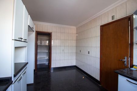 Apartamento para alugar com 226m², 4 quartos e 3 vagas Apartamento para alugar com 226m², 4 quartos e 3 vagasCozinha