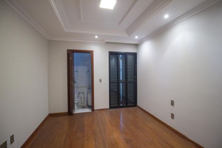 Apartamento para alugar com 226m², 4 quartos e 3 vagas Apartamento para alugar com 226m², 4 quartos e 3 vagasSuite 4