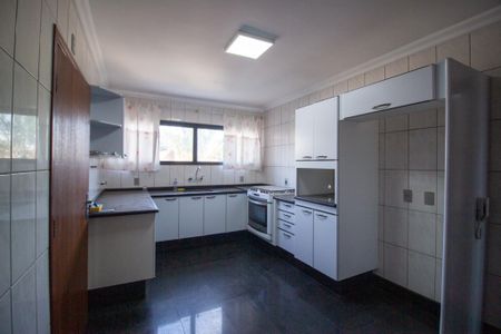 Apartamento para alugar com 226m², 4 quartos e 3 vagas Apartamento para alugar com 226m², 4 quartos e 3 vagasCozinha