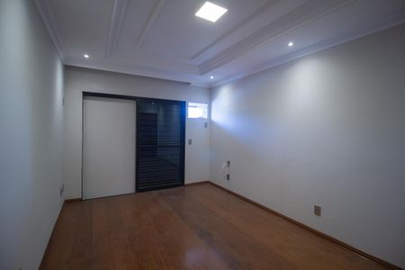 Apartamento para alugar com 226m², 4 quartos e 3 vagas Apartamento para alugar com 226m², 4 quartos e 3 vagasSuite 3