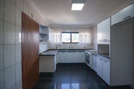 Apartamento para alugar com 226m², 4 quartos e 3 vagas Apartamento para alugar com 226m², 4 quartos e 3 vagasCozinha