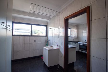 Apartamento para alugar com 226m², 4 quartos e 3 vagas Apartamento para alugar com 226m², 4 quartos e 3 vagasÁrea de Serviço
