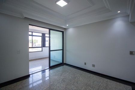 Apartamento para alugar com 226m², 4 quartos e 3 vagas Apartamento para alugar com 226m², 4 quartos e 3 vagasSala 2