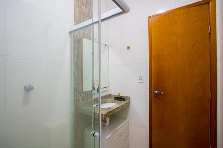 Apartamento à venda com 50m², 2 quartos e 1 vaga Apartamento à venda com 50m², 2 quartos e 1 vagaBanheiro