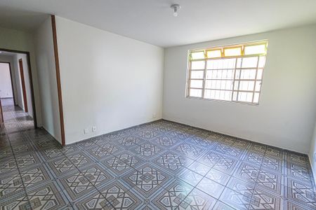 Casa para alugar com 230m², 4 quartos e 4 vagas Casa para alugar com 230m², 4 quartos e 4 vagascop