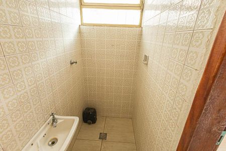 Casa para alugar com 230m², 4 quartos e 4 vagas Casa para alugar com 230m², 4 quartos e 4 vagasbanheiro / DCE