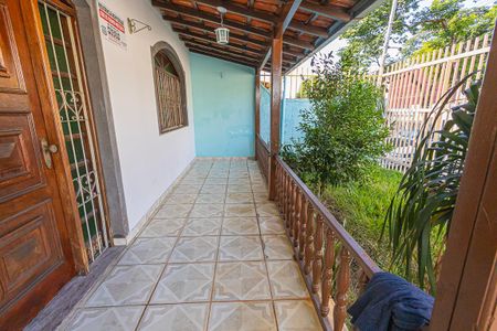 Casa para alugar com 230m², 4 quartos e 4 vagas Casa para alugar com 230m², 4 quartos e 4 vagasvaranda