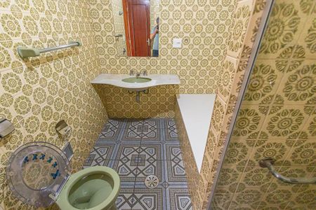 Casa para alugar com 230m², 4 quartos e 4 vagas Casa para alugar com 230m², 4 quartos e 4 vagasbanheiro
