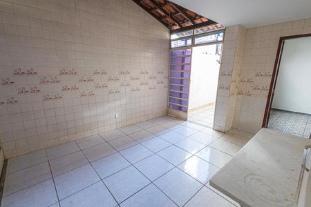 Casa para alugar com 230m², 4 quartos e 4 vagas Casa para alugar com 230m², 4 quartos e 4 vagasarea de serviço