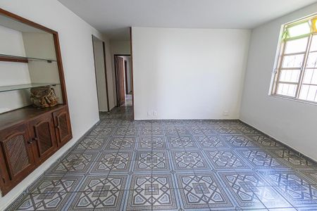 Casa para alugar com 230m², 4 quartos e 4 vagas Casa para alugar com 230m², 4 quartos e 4 vagascop