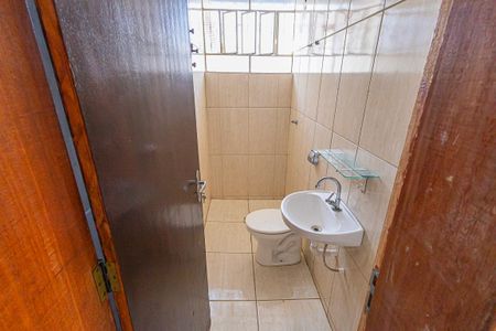 Casa para alugar com 230m², 4 quartos e 4 vagas Casa para alugar com 230m², 4 quartos e 4 vagasBanheiro / DCE