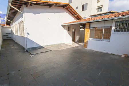 Casa para alugar com 230m², 4 quartos e 4 vagas Casa para alugar com 230m², 4 quartos e 4 vagasquital / garagem