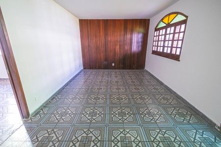 Casa para alugar com 230m², 4 quartos e 4 vagas Casa para alugar com 230m², 4 quartos e 4 vagassala