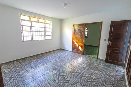 Casa para alugar com 230m², 4 quartos e 4 vagas Casa para alugar com 230m², 4 quartos e 4 vagascop