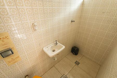 Casa para alugar com 230m², 4 quartos e 4 vagas Casa para alugar com 230m², 4 quartos e 4 vagasbanheiro / DCE
