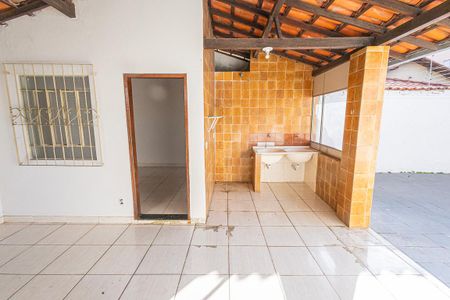 Casa para alugar com 230m², 4 quartos e 4 vagas Casa para alugar com 230m², 4 quartos e 4 vagasarea de serviço