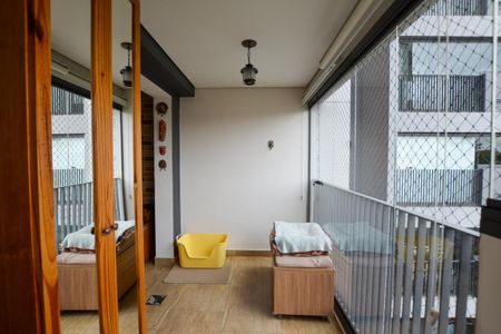 Apartamento à venda com 60m², 2 quartos e 1 vaga Apartamento à venda com 60m², 2 quartos e 1 vagaAREA DE VARANDA
