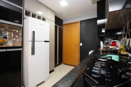 Apartamento à venda com 47m², 2 quartos e 1 vaga Apartamento à venda com 47m², 2 quartos e 1 vagaCozinha e Área de Serviço