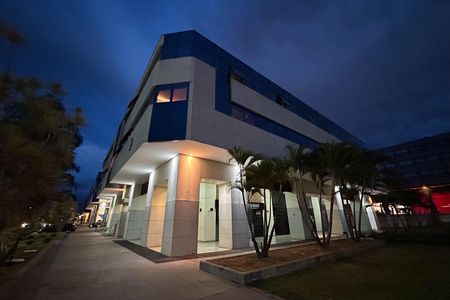 Apartamento à venda com 47m², 2 quartos e 1 vaga Apartamento à venda com 47m², 2 quartos e 1 vagaFachada